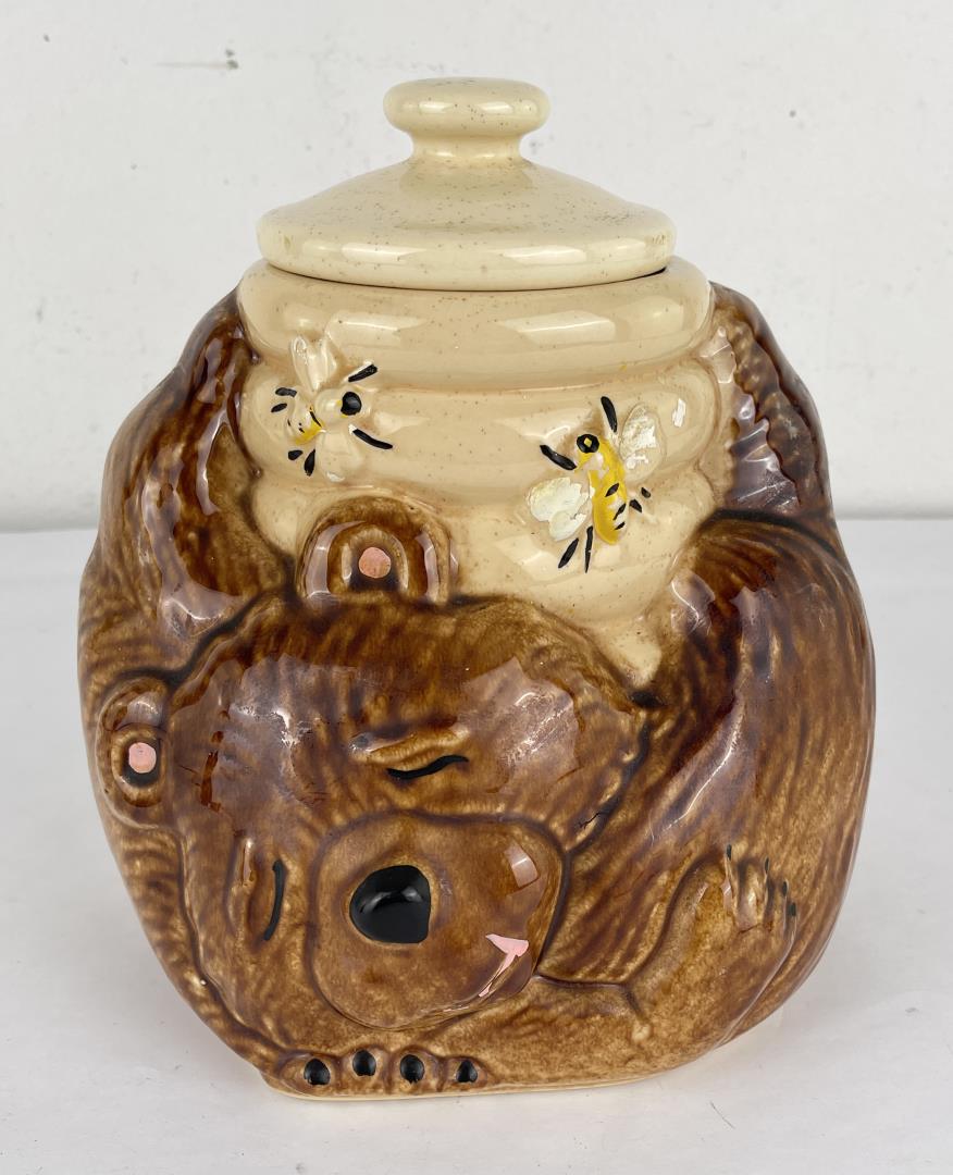 Mccoy Pottery Honey Bear Cookie Jar Mar 26, 2022 Davis Brothers