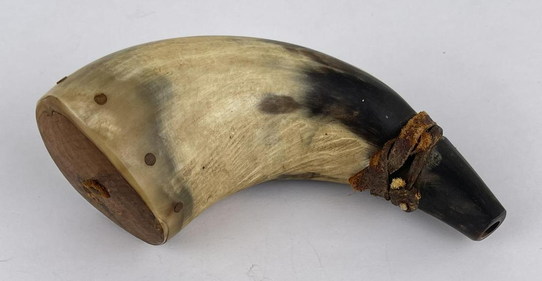 Antique Montana Carved Powder Horn (1 of 5)