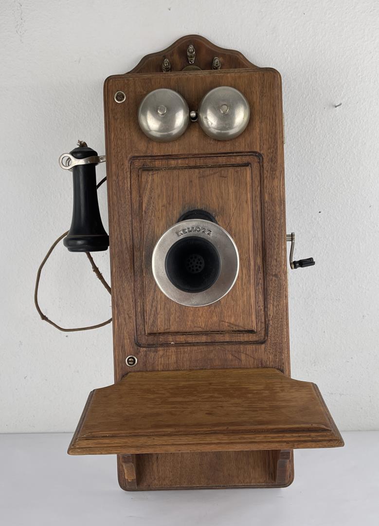 Antique Kellogg Oak Crank Wall Telephone (1 of 9)