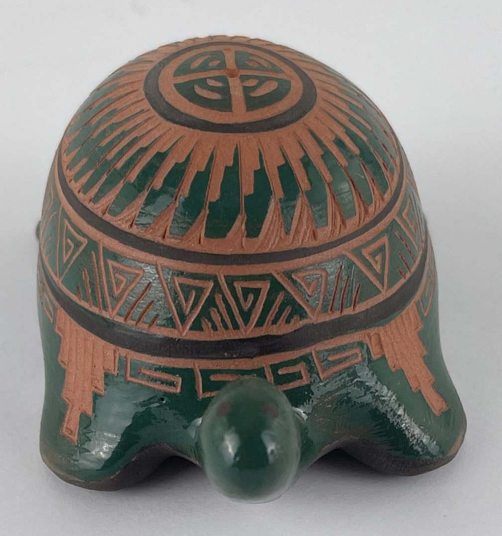 Navajo Indian Pottery Turtle (1 of 8)