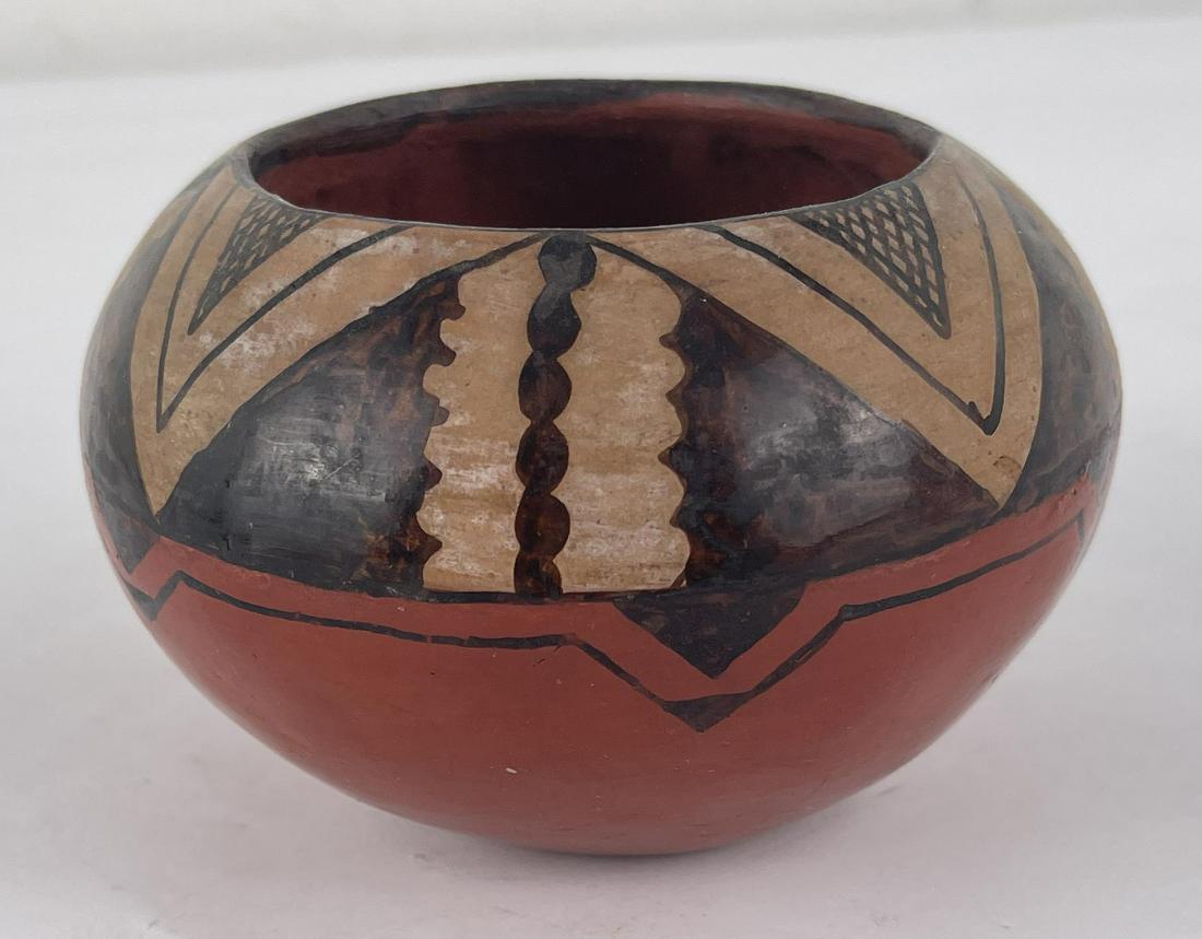 Ida Redbird Maricopa Indian Pottery Bowl Pot (1 of 8)