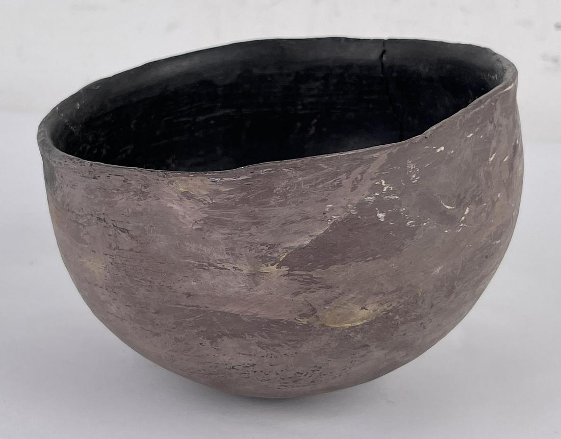 Ancient Mimbres Pottery Indian Pot Vessel (1 of 10)