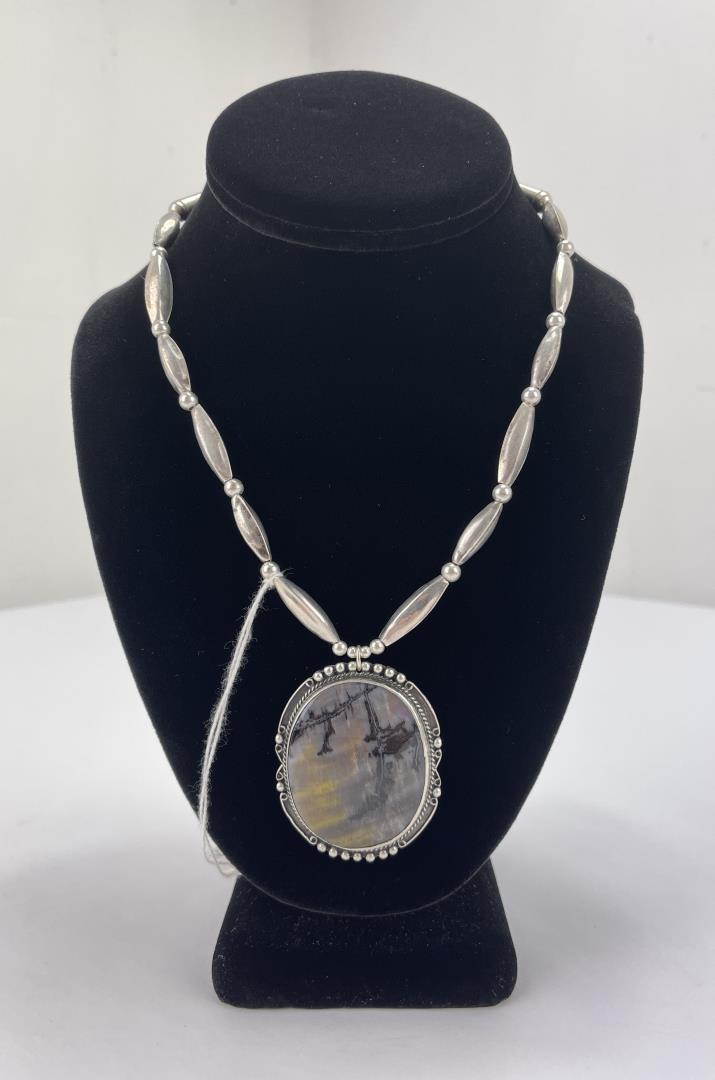 Navajo Picture Agate Bench Bead Necklace: Very nice necklace. Allard Auction Collection Inv: 49646 SUZ
