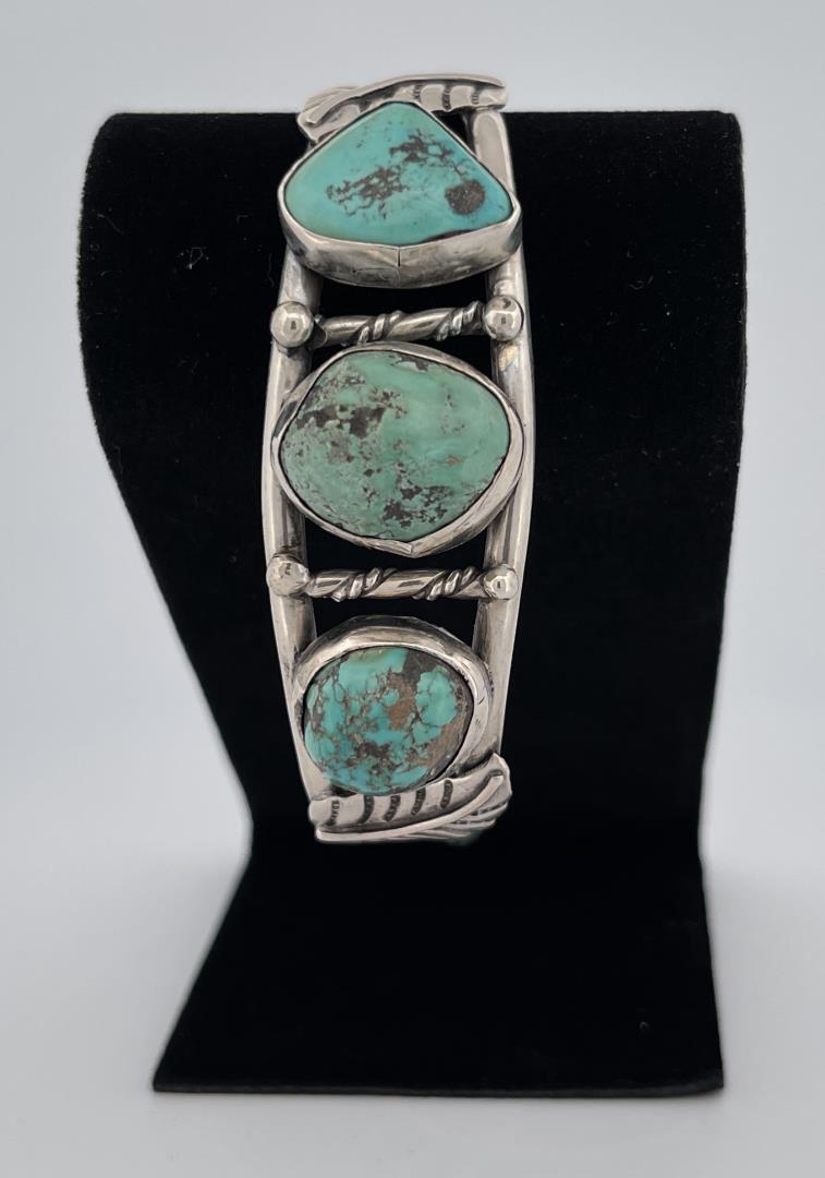 Old Pawn Navajo Sterling Silver Turquoise Bracelet (1 of 8)