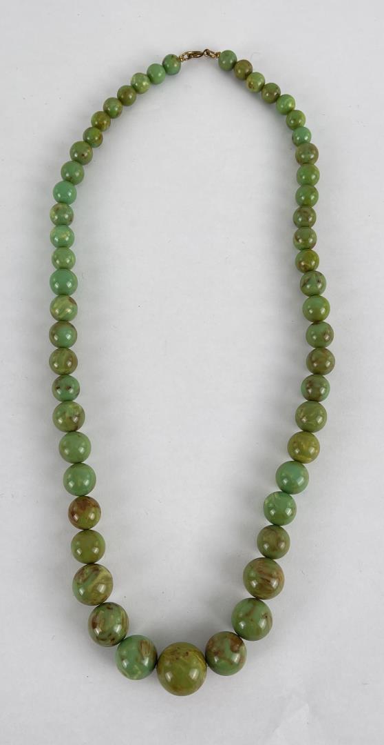 Art Deco Green Swirled Bakelite Beads: Very nice set of beads.