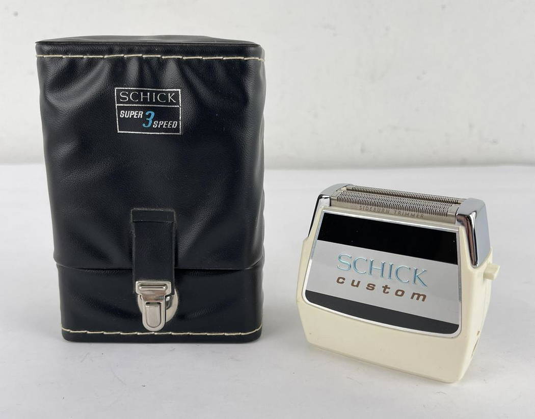 Vintage Schick Custom Razor - Jun 11, 2022 | Davis Brothers Auction in MT