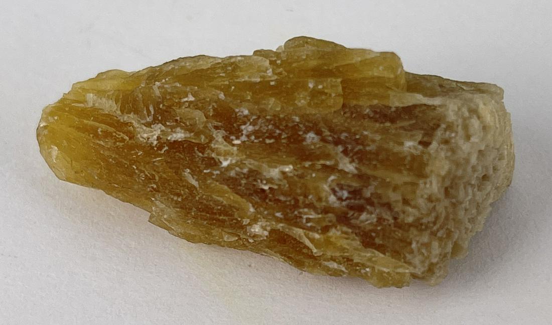 Fluorspar Beatty Nevada: Very nice mineral specimen. 14.6 grams, 1 1/2" long.