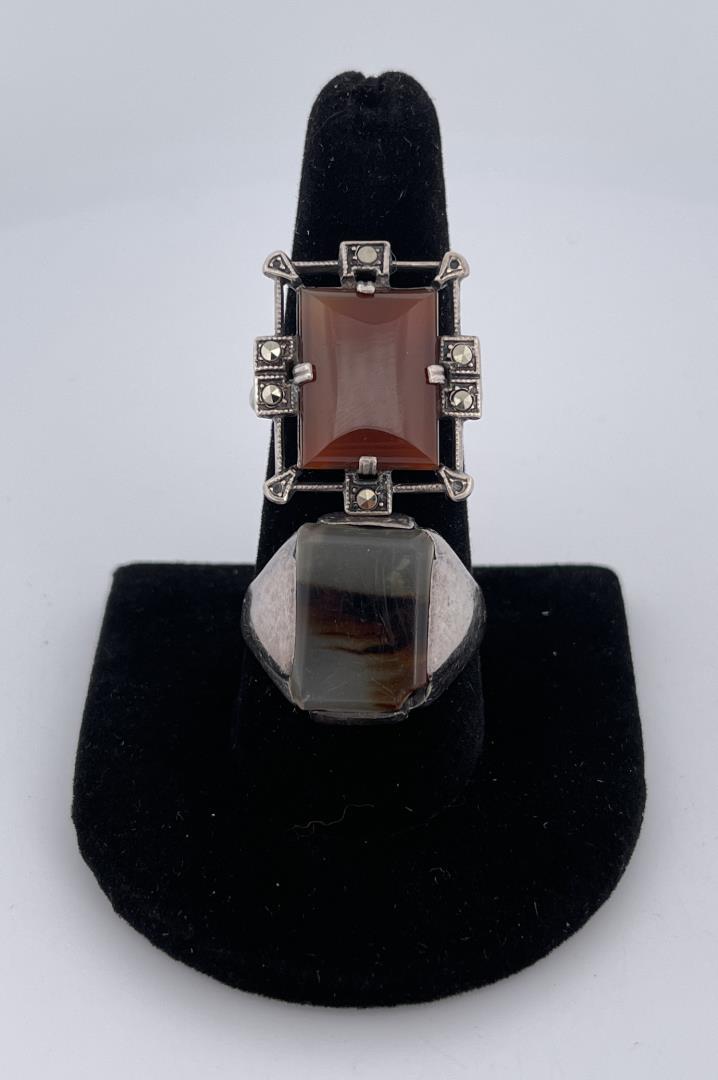 Pair of Sterling Silver Rings Agate Carnelian: Very nice set of rings.