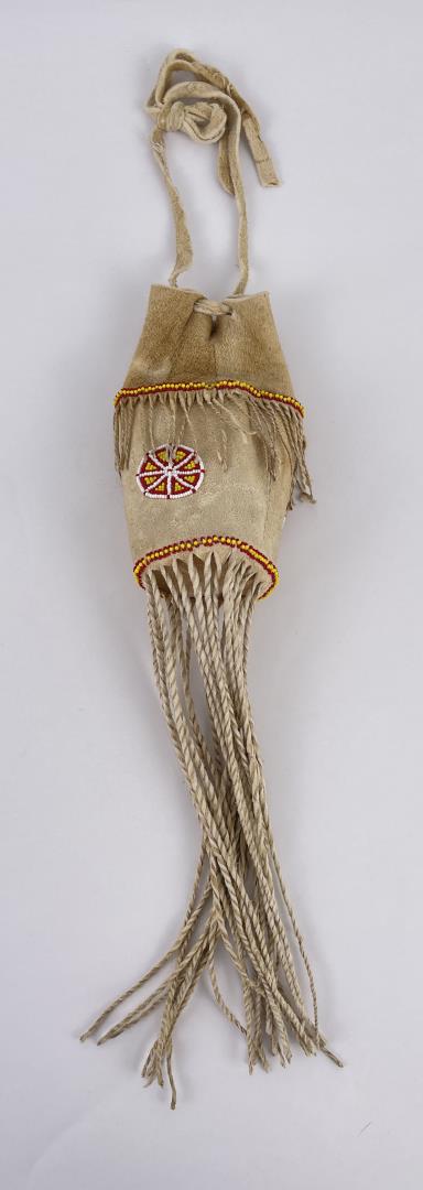 Plains Native American Indian Beaded Medicine Bag (1 of 3)