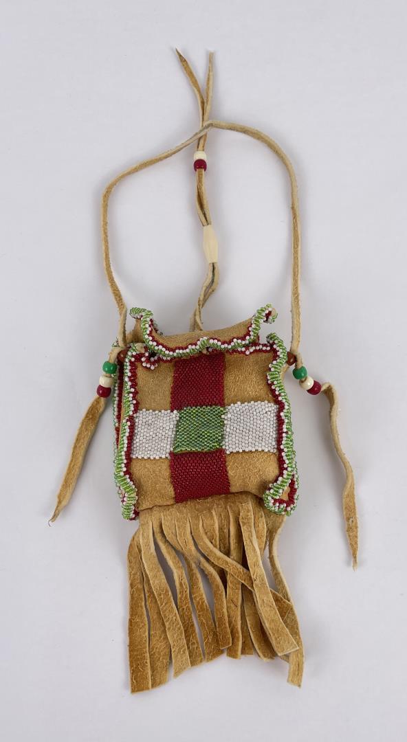 Native American Indian Beaded Strike A Light Bag (1 of 3)