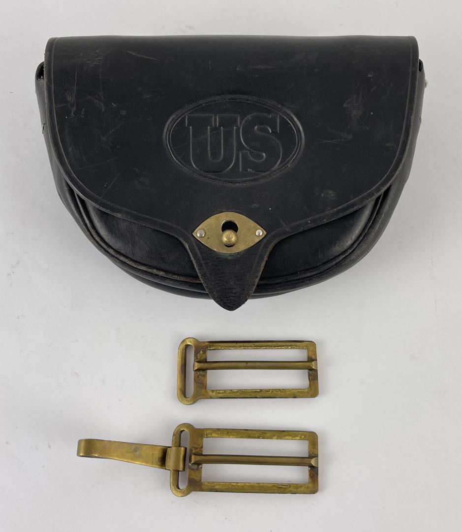 Civil War Leather Cartridge Box (1 of 4)