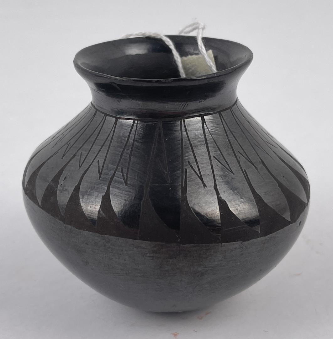 Mata Ortiz Pottery Pot Vase (1 of 8)
