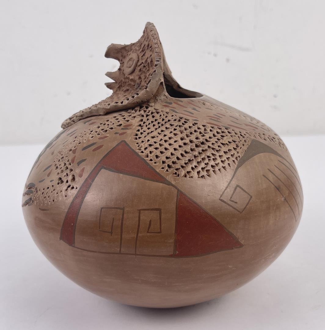 Mata Ortiz Casas Grande Pot (1 of 10)
