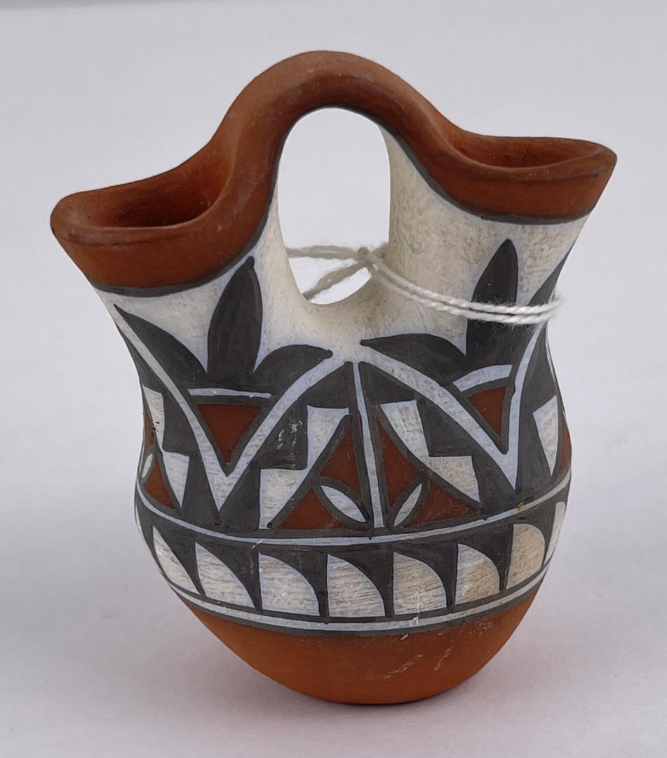 Jemez Pueblo Indian Pottery Bowl Vase Pot: Mary Small. 3 1/4" tall. Allard Auction Collection Inv: AX 18515