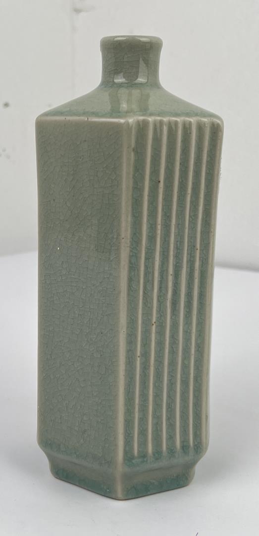 Chinese Celadon Green Vase (1 of 6)