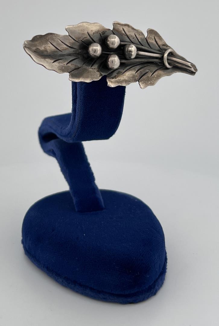 Taxco Mexico Sterling Silver Leaf Brooch (1 of 3)