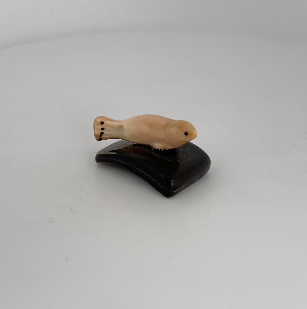 Alaskan Eskimo Inuit Seal Carving (1 of 5)