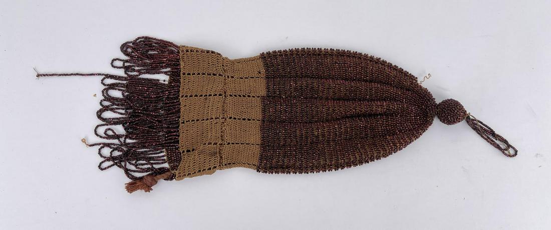 Antique Art Deco Beaded Flapper Purse: Nice old purse.