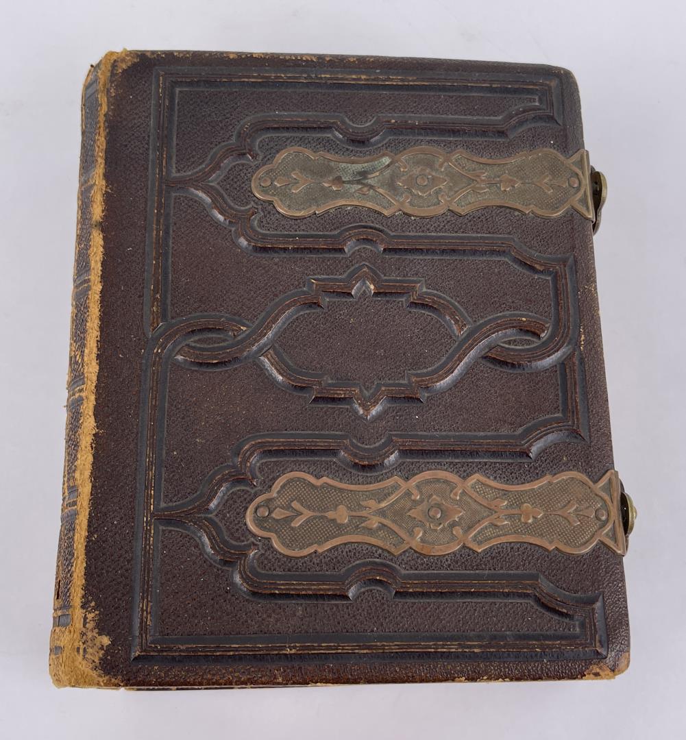 Antique CDV Tintype Photo Album (1 of 20)