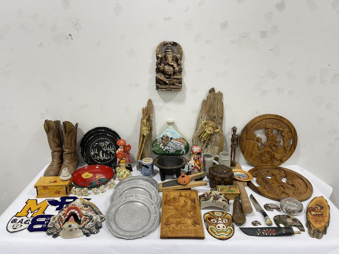 Group of Assorted Collectables (1 of 8)