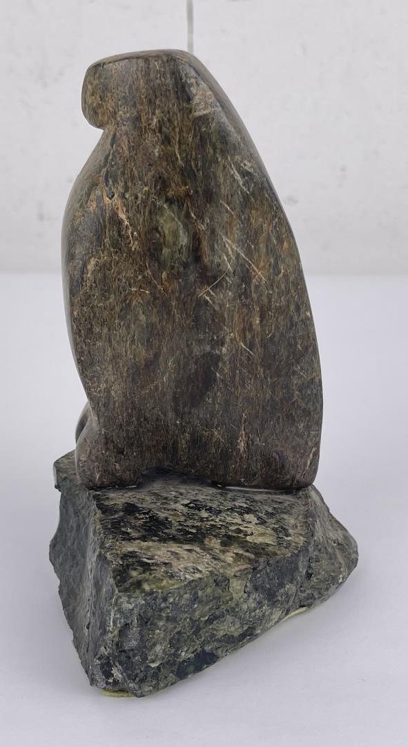 Alaskan Inuit Eskimo Soapstone Eagle Carving (1 of 6)