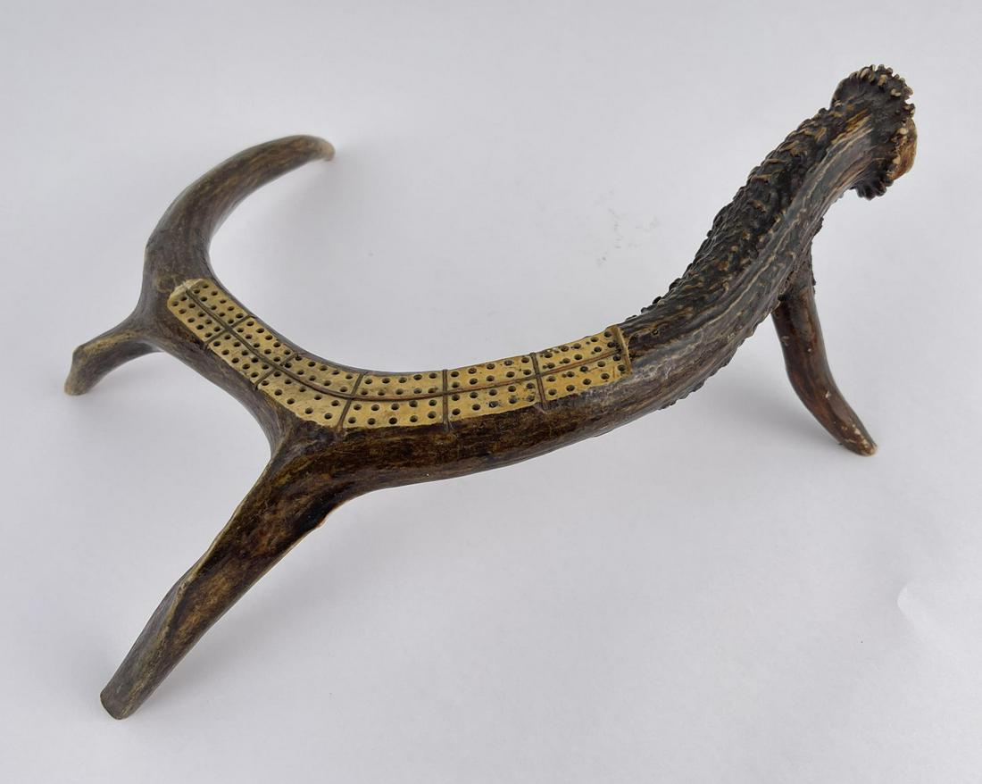 Montana Indian Made Deer Horn Cribbage Board (1 of 5)