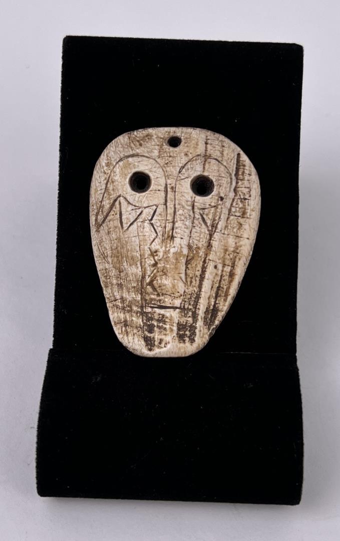 Very Old Native American Indian Horn Amulet (1 of 4)