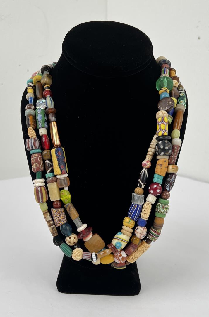 Antique Native American Indian Trade Beads (1 of 6)