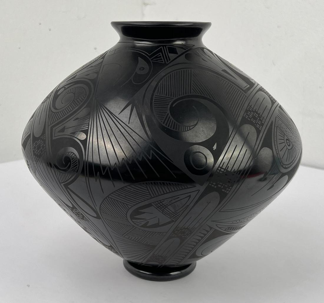 Mata Ortiz Lydia Quezada Pottery Pot Vase (1 of 10)