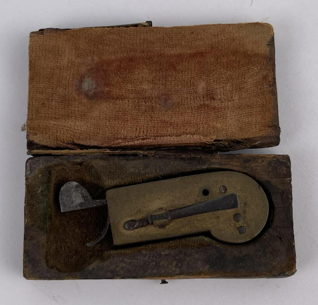 Civil War Blood Letting Tool Bleeder in Box: Original fitted case. Allard Auction Collection Inv: GAD