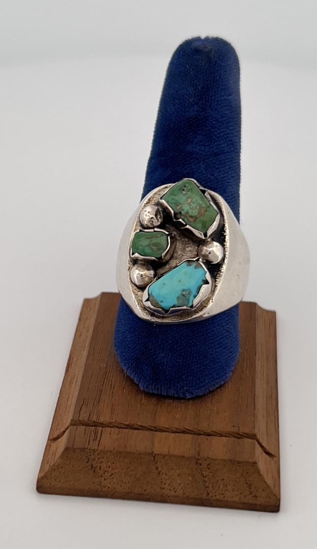 Navajo Sterling Silver Turquoise Ring (1 of 5)