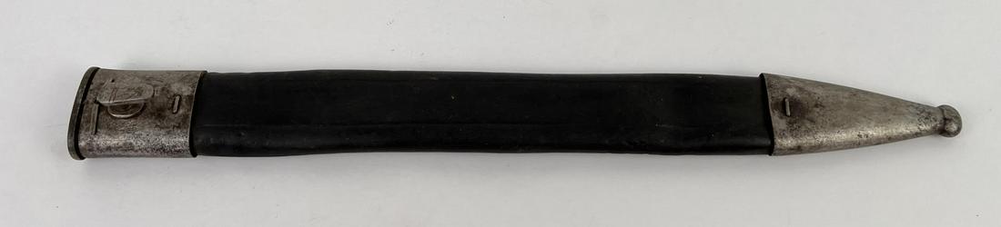 WW1 WWI German GEW 98/05 Bayonet Scabbard leather: Decent example.