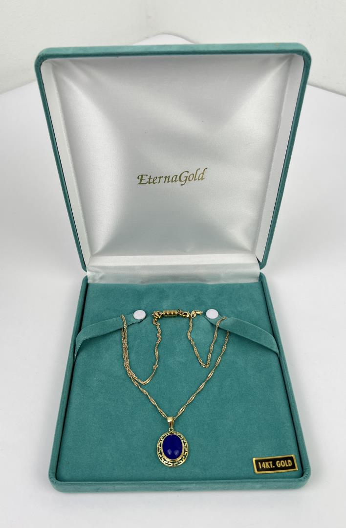 14k Gold Lapis Lazuli Necklace: Eterna Gold. 7 grams total weight.