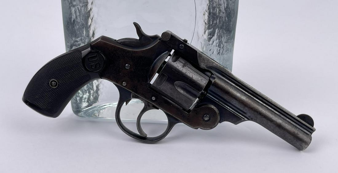 US Revolver Co Top Break .32 Pistol: Top Break Action, Cal. 32, barrel 3 ¼" long, Original hard rubber grips. Action in working order. Requires FFL Transfer.
