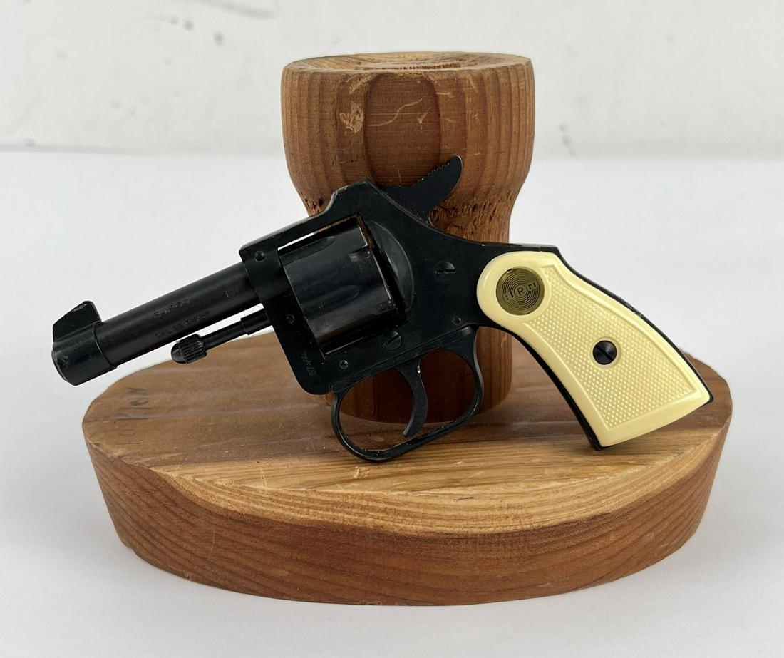 Burgo .22 LR Short Revolver Pistol: Nice little pistol. Requires FFL Transfer.