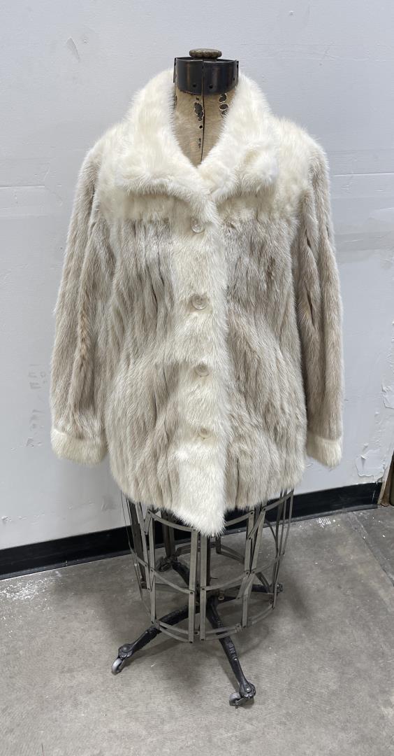 White Mink Fur Jacket Coat: 18" chest, 27" long, 15" shoulder to shoulder.