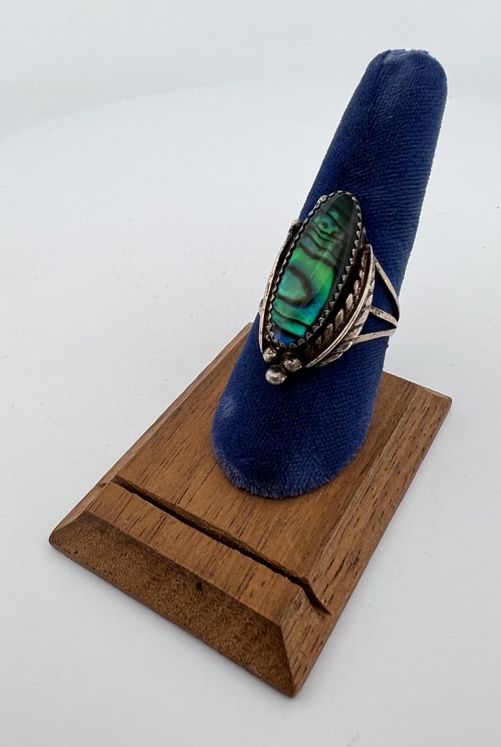 Navajo Sterling Silver Abalone Ring (1 of 4)