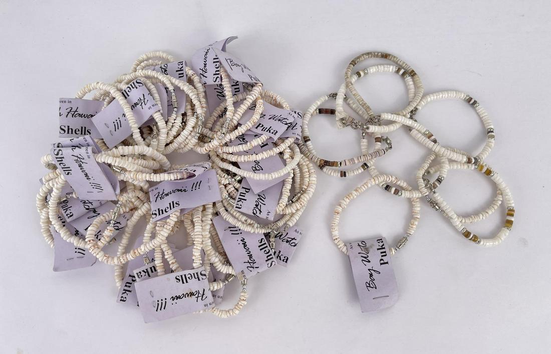 Group of Puka Shell Hawaiian Jewelry: Nice grouping.