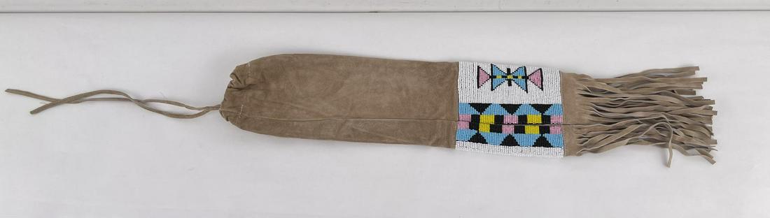 Rendezvous Indian Style Beaded Pipe Bag (1 of 3)