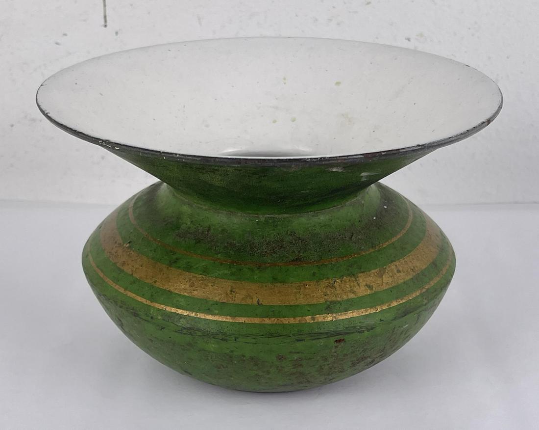Antique Montana Cast Iron Saloon Spittoon: 8 1/8" diameter, 5" tall.