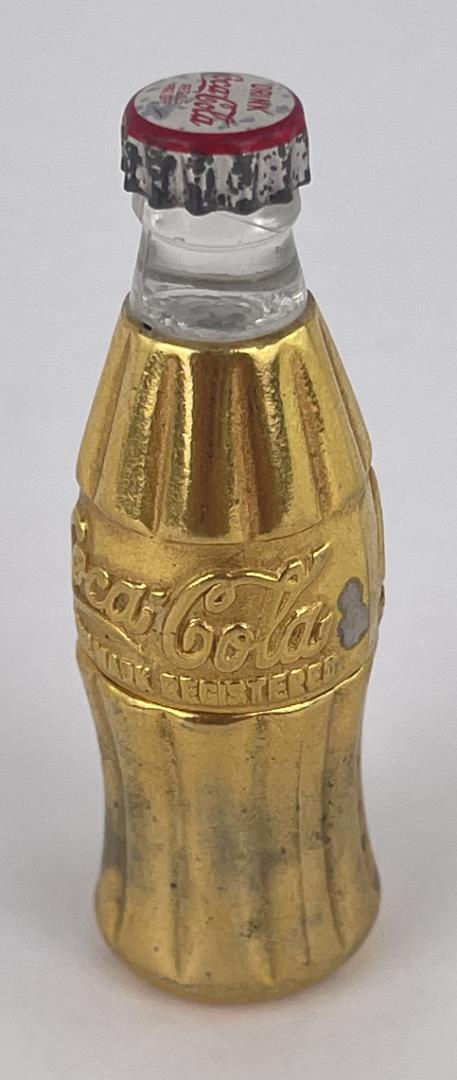 Coca Cola Gold Bottle Lighter (1 of 4)