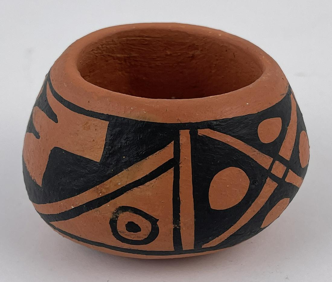 Santo Domingo Pueblo Indian Pot: Signed Caroline Rosetta. 2" tall, 3" diameter. Allard Auction Collection Inv: ZUR 43621