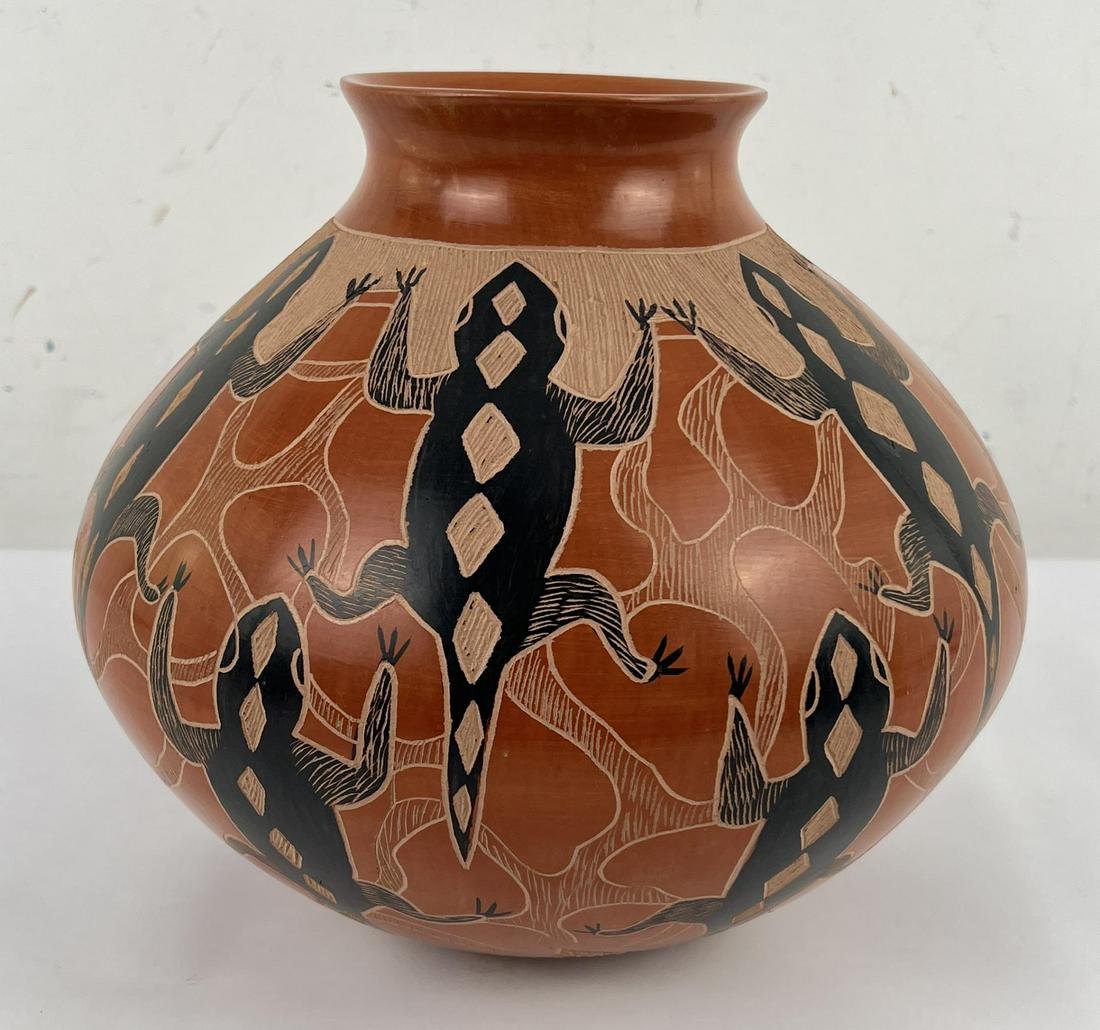 Mata Ortiz Pottery Vase Pot Juan Mora (1 of 8)