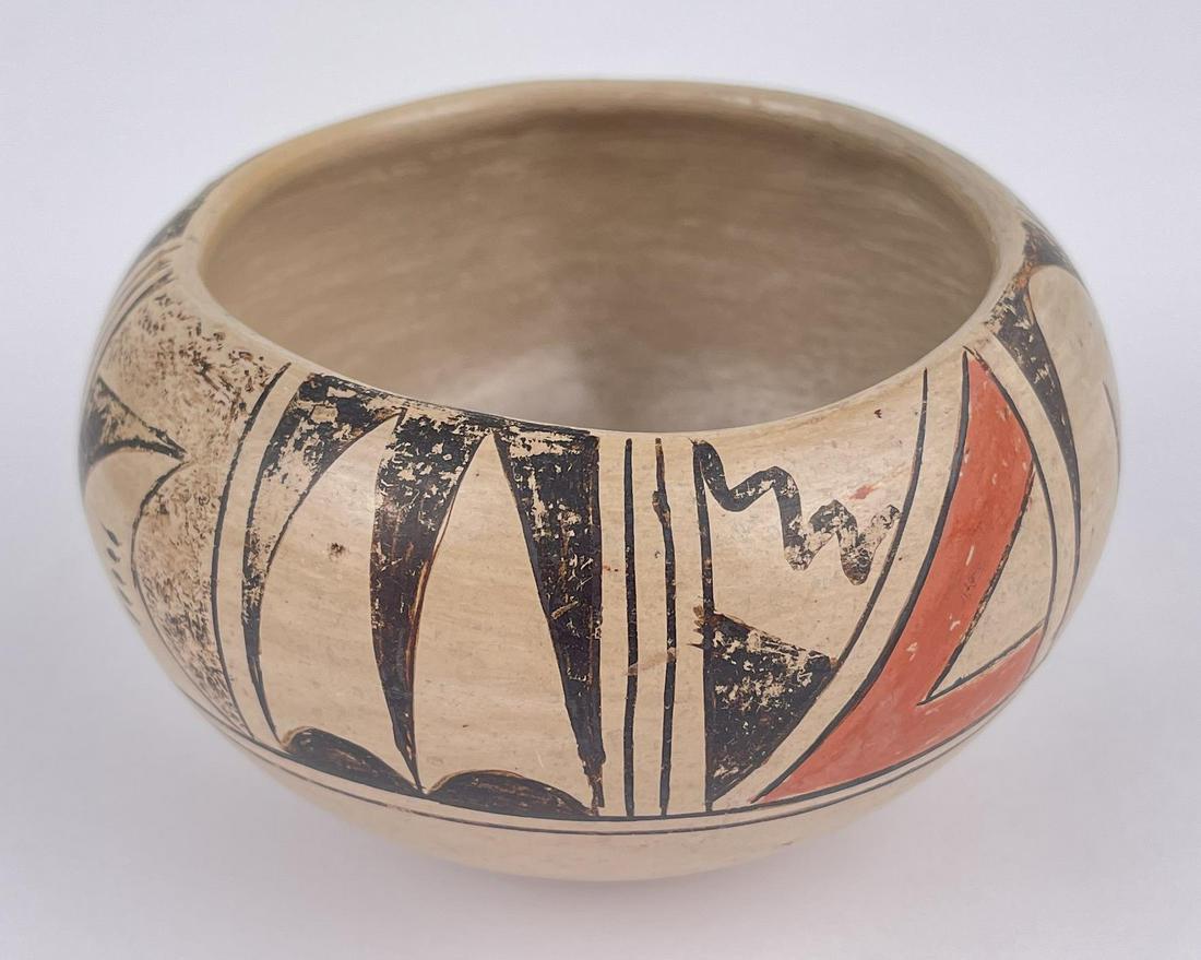 Hopi Indian Pottery Vase Pot (1 of 4)
