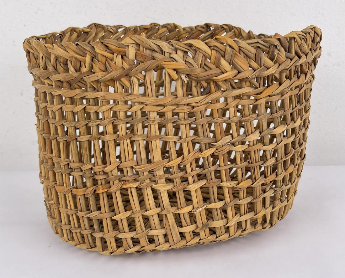 Hupa Yurok Modoc California Indian Basket (1 of 6)