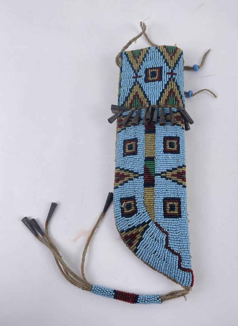 Plains Native American Indian Beaded Knife Sheath (1 of 4)