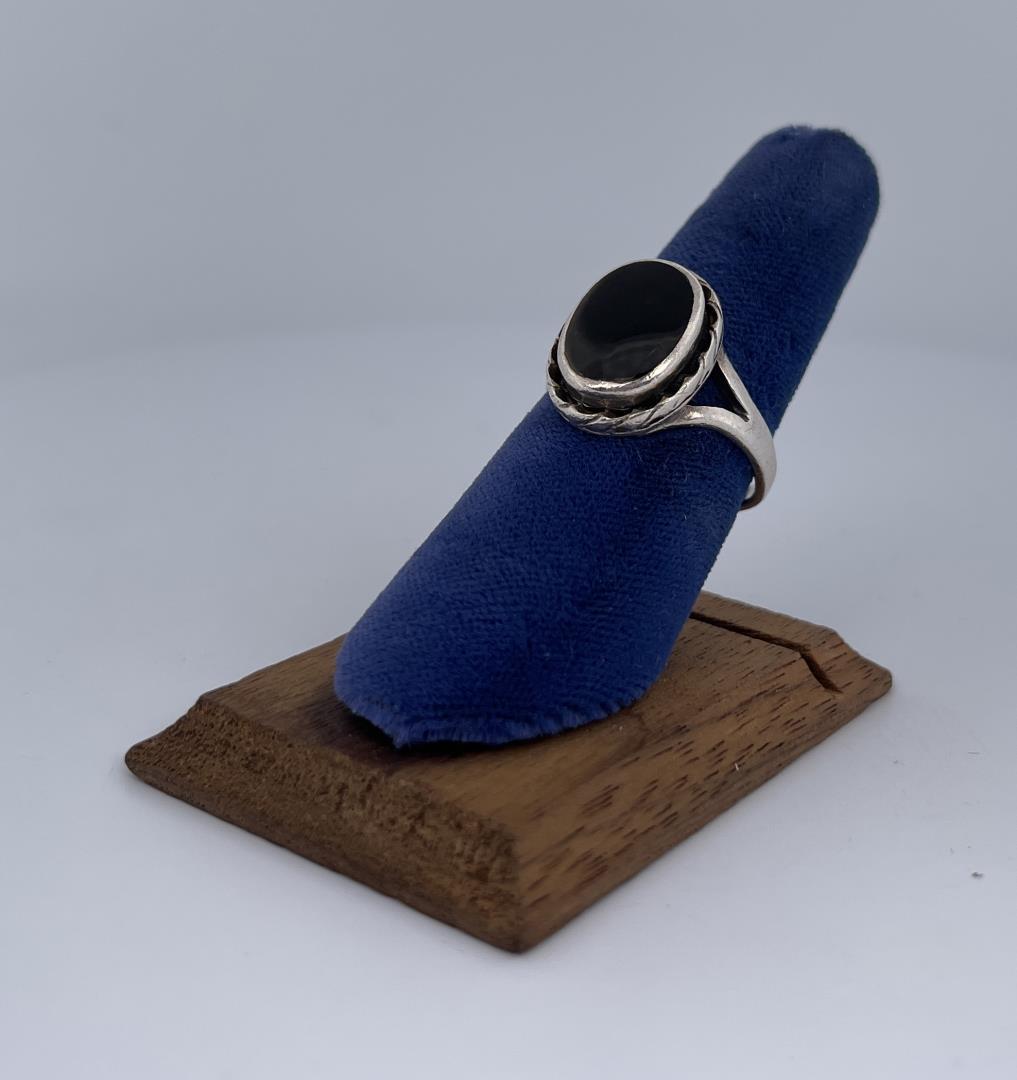 Navajo Sterling Silver Jet Ring (1 of 4)