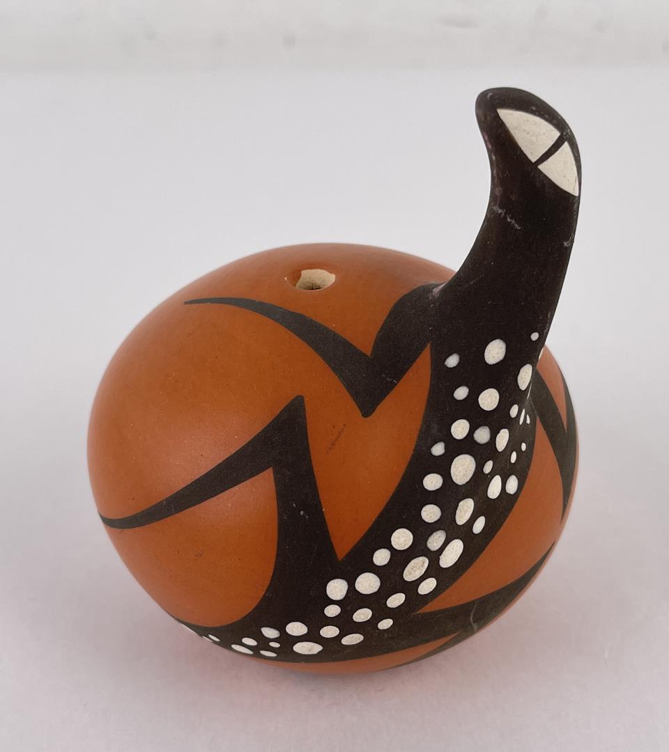 Avelia Peynetsa Zuni Pueblo Indian Pottery Pot (1 of 4)