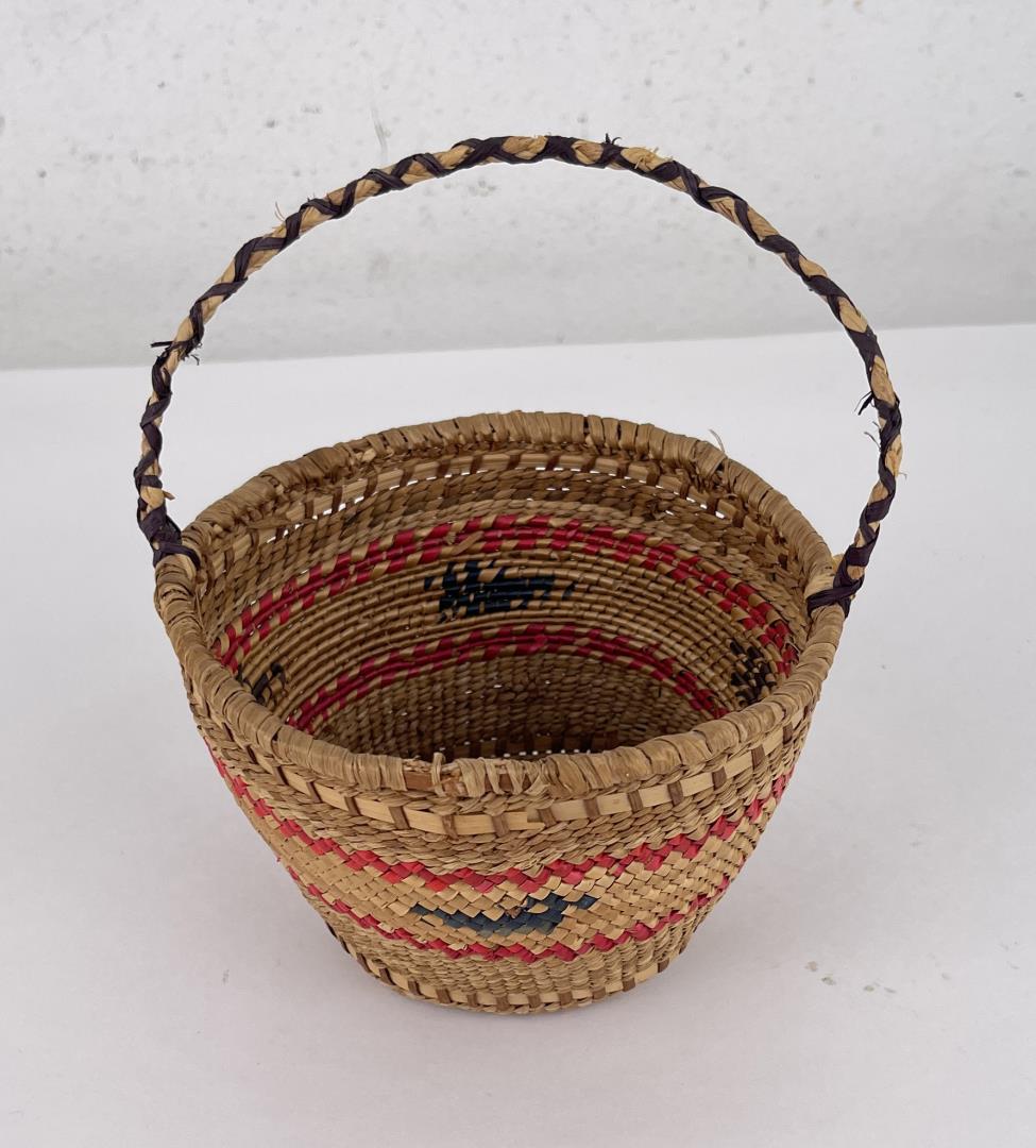 Makah Northwest Coast Native American Basket (1 of 6)