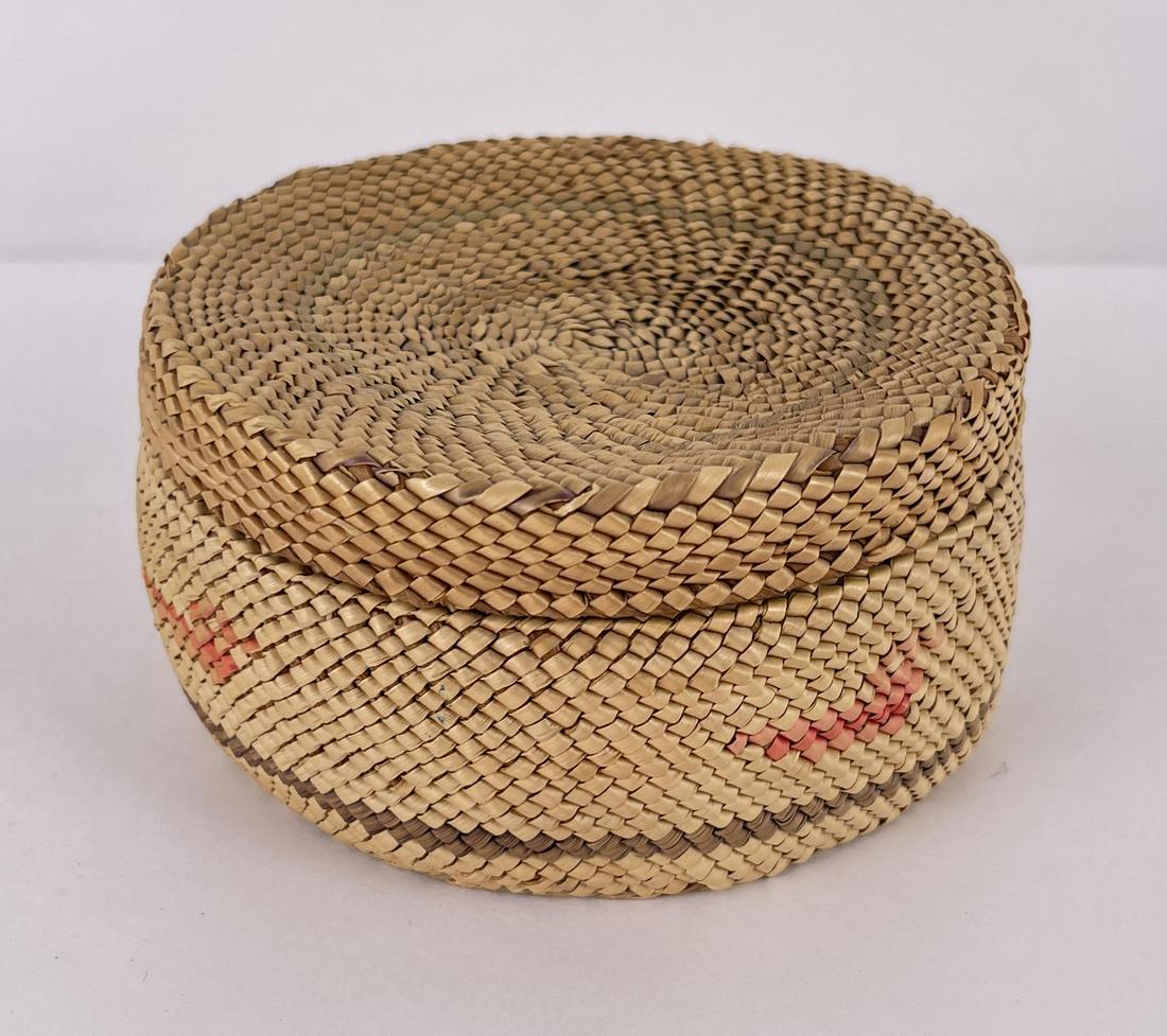 Makah Northwest Coast Native American Basket (1 of 6)